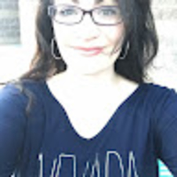 Meet your Posher, Bridget - Picture 1 of 1